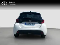 Usado Toyota Yaris Active 116 CV (85 kW) 2025 Blanco Utilitario