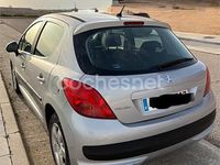 Usado Peugeot 207 90 CV (66 kW) 2006 Gris / plata Berlina