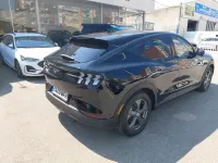 Usado Ford Mustang Mach-E 216 kW (294 CV) 2023 Negro shadow (especial) SUV