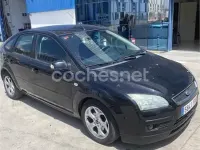 Usado Ford Focus Ghia 115 HP (84 kW) 2007 Preto Sedan