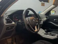 Usado BMW 318 150 CV (110 kW) 2022 Negro Familiar