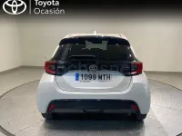 Usado Toyota Yaris Hybrid Style 116 CV (85 kW) 2024 Blanco Berlina
