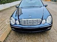 Usado Mercedes E270 Elegance 177 CV (130 kW) 2004 Azul Berlina