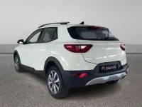 Usado Kia Stonic 101 CV (74 kW) 2025 Blanco SUV