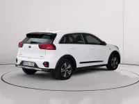 Usado Kia Niro 141 CV (103 kW) 2021 Blanco SUV