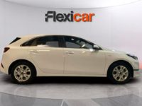Usado Kia Ceed 120 CV (88 kW) 2022 Blanco Utilitario