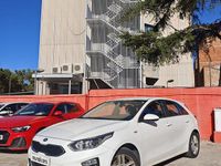 Usado Kia Ceed 120 CV (88 kW) 2019 Blanco Utilitario