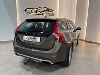 Usado Volvo V60 Kinetic 150 CV (110 kW) 2016 Marrón Familiar