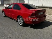 Usado Volvo S60 Momentum 130 CV (95 kW) 2006 Rojo Berlina