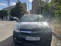 Usado Opel Astra GTC Sport 105 CV (77 kW) 2006 Azul Berlina