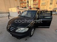 Usado SsangYong Rodius Limited 165 CV (121 kW) 2006 Negro Monovolumen