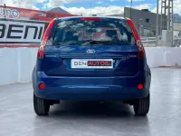 Usado Ford Fiesta Ambiente 68 CV (50 kW) 2008 Azul Utilitario