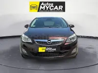 Usado Opel Astra Excellence 130 CV (95 kW) 2012 Granate Berlina