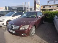 Usado Mercedes C220 Avantgarde 150 CV (110 kW) 2007 Granate Berlina