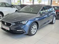 Usado Seat Leon Style 116 CV (85 kW) 2021 Gris Utilitario