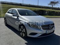 Usado Mercedes A200 Urban 136 CV (100 kW) 2014 Gris / plata Berlina