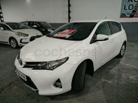 Usado Toyota Auris Active 132 CV (97 kW) 2014 Blanco Berlina
