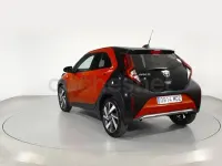 Usado Toyota Aygo X Edition 72 CV (52 kW) 2023 Marrón SUV
