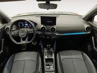 Usado Audi Q2 150 CV (110 kW) 2025 Gris/plata SUV