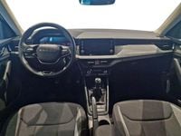 Usado Skoda Kamiq Selection 115 CV (84 kW) 2025 Gris plata SUV