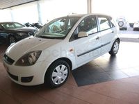 Usado Ford Fiesta 68 CV (50 kW) 2007 Blanco Utilitario