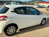 Usado Peugeot 208 Active 95 CV (69 kW) 2012 Blanco Utilitario