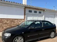 Usado Opel Astra Sport 100 CV (73 kW) 2002 Negro Berlina