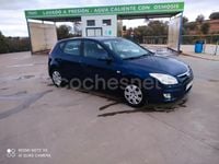 Usado Hyundai i30 Comfort 90 CV (66 kW) 2010 Azul Berlina