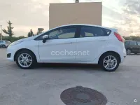 Usado Ford Fiesta Trend 82 CV (60 kW) 2015 Blanco Utilitario