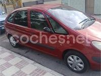 Usado Citroën Xsara Picasso 90 CV (66 kW) 2001 Granate Monovolumen