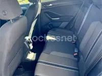 Usado VW T-Roc Advance 115 CV (84 kW) 2022 Gris / plata SUV