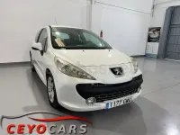 Usado Peugeot 207 Sport 90 CV (66 kW) 2009 Blanco Berlina