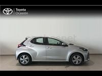 Usado Toyota Yaris Hybrid Active 116 CV (85 kW) 2025 Gris / plata Berlina