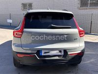 Usado Volvo XC40 Plus 163 CV (119 kW) 2024 Gris / plata SUV
