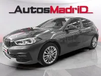 Usado BMW 118 Comfort Edition 150 CV (110 kW) 2020 Gris / plata Berlina