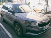 Usado Skoda Karoq Ambition 115 CV (84 kW) 2022 Gris/plata SUV