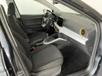 Usado Seat Arona Style 110 CV (80 kW) 2023 Gris SUV
