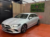 Usado Mercedes CLA200 Shooting Brake 150 CV (110 kW) 2021 Gris / plata Familiar