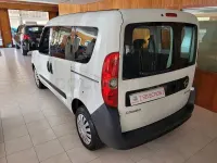 Usado Opel Combo Expression 90 CV (66 kW) 2013 Blanco Monovolumen