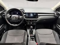 Usado Skoda Fabia Ambition 80 CV (58 kW) 2022 Rojo Utilitario