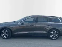 Usado Volvo V60 Core 197 CV (144 kW) 2025 Gris / plata Familiar