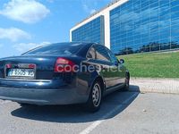 Usado Audi A6 150 CV (110 kW) 1999 Negro Familiar