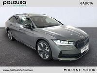 Usado Skoda Superb SportLine 150 CV (110 kW) 2025 Gris / plata Familiar