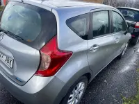 Usado Nissan Note Acenta 90 CV (66 kW) 2015 Gris / plata Utilitario