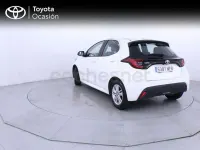 Usado Toyota Yaris 125 CV (91 kW) 2023 Blanco Utilitario