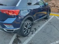 Usado VW T-Roc Advance 115 CV (84 kW) 2019 Azul SUV