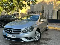 Usado Mercedes A180 Urban 109 CV (80 kW) 2014 Gris / plata Utilitario