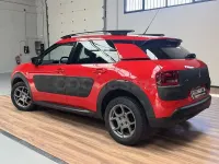 Usado Citroën C4 Cactus Feel 92 CV (67 kW) 2015 Rojo Utilitario
