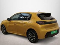 Usado Peugeot 208 Allure 100 CV (73 kW) 2023 Amarillo Utilitario