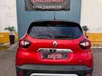 Usado Renault Captur XMOD 110 CV (80 kW) 2017 Rojo SUV
